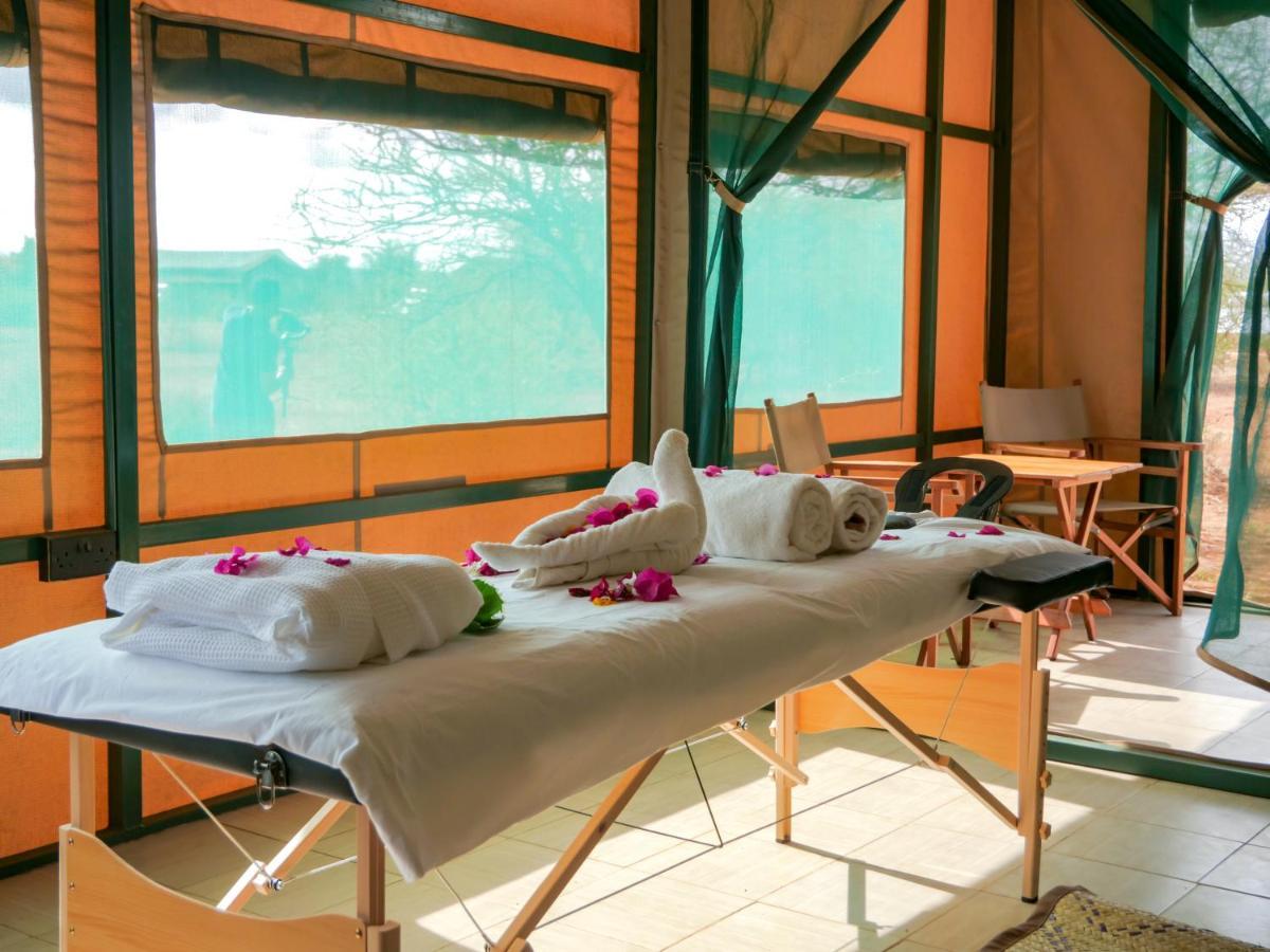Tulia Amboseli Safari Camp Hotel Екстериор снимка