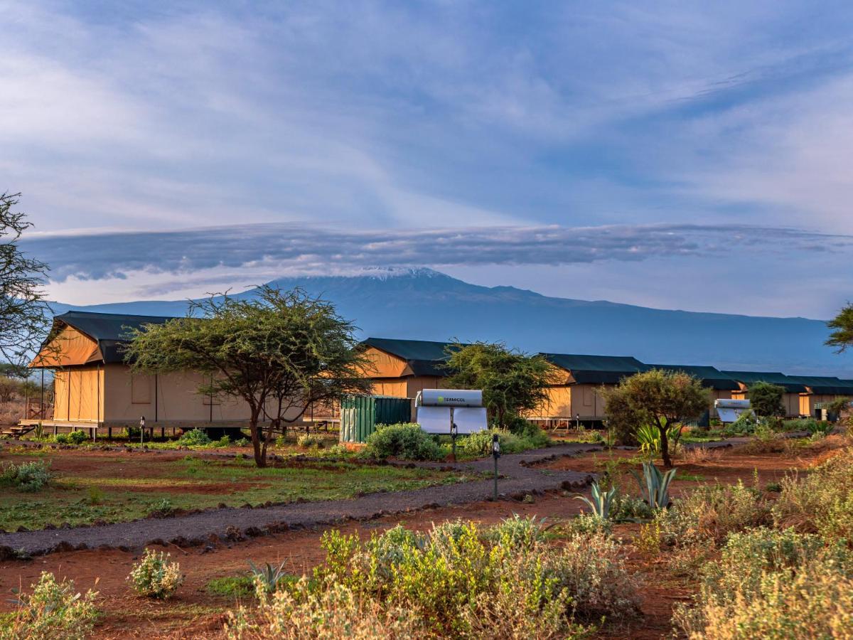Tulia Amboseli Safari Camp Hotel Екстериор снимка