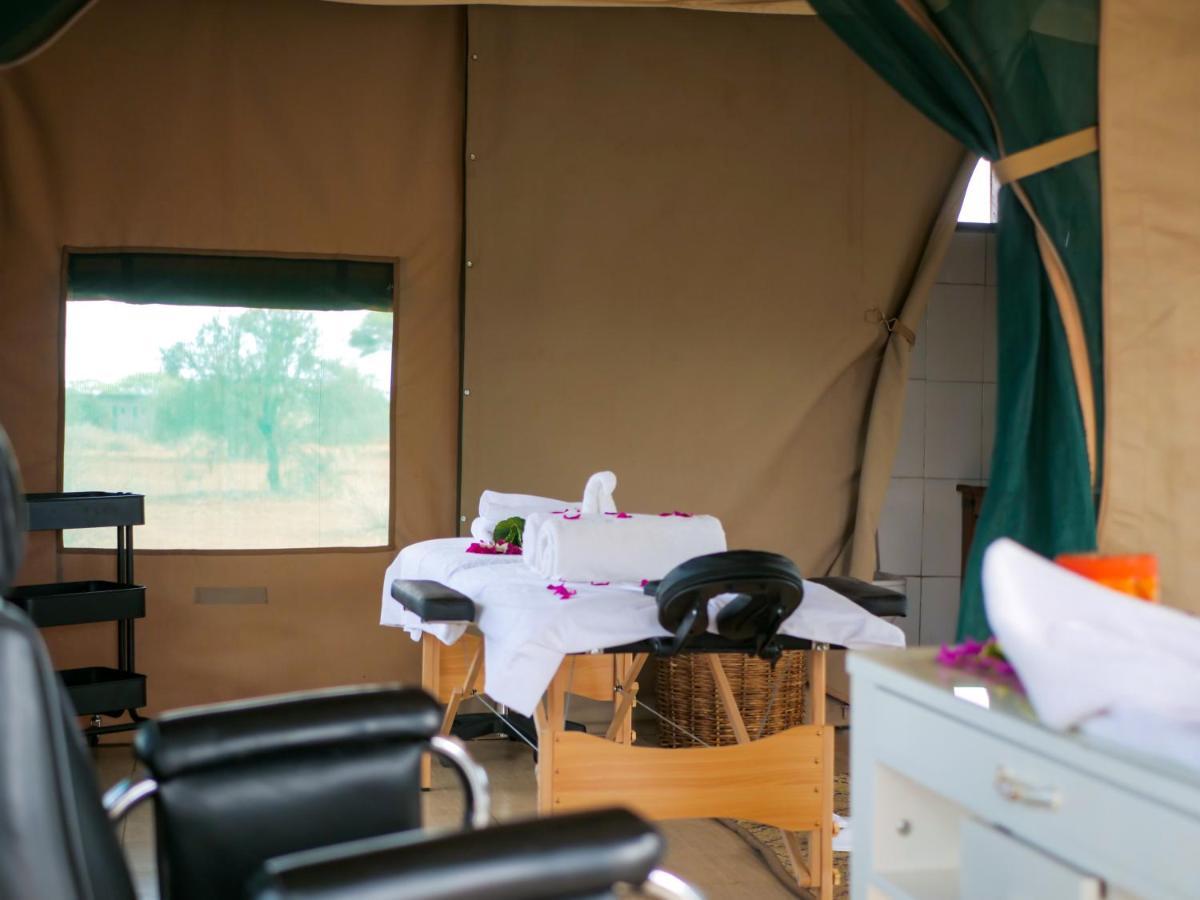 Tulia Amboseli Safari Camp Hotel Екстериор снимка