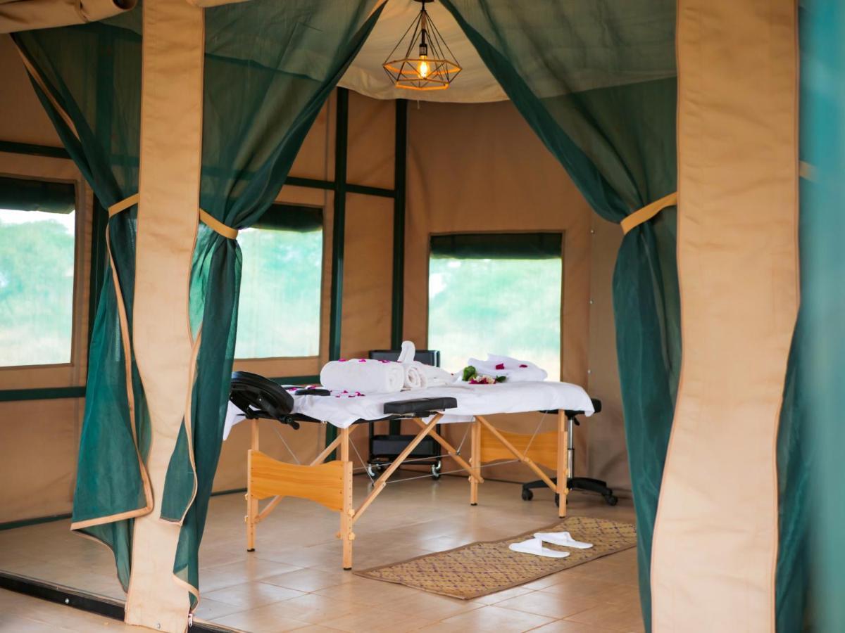 Tulia Amboseli Safari Camp Hotel Екстериор снимка